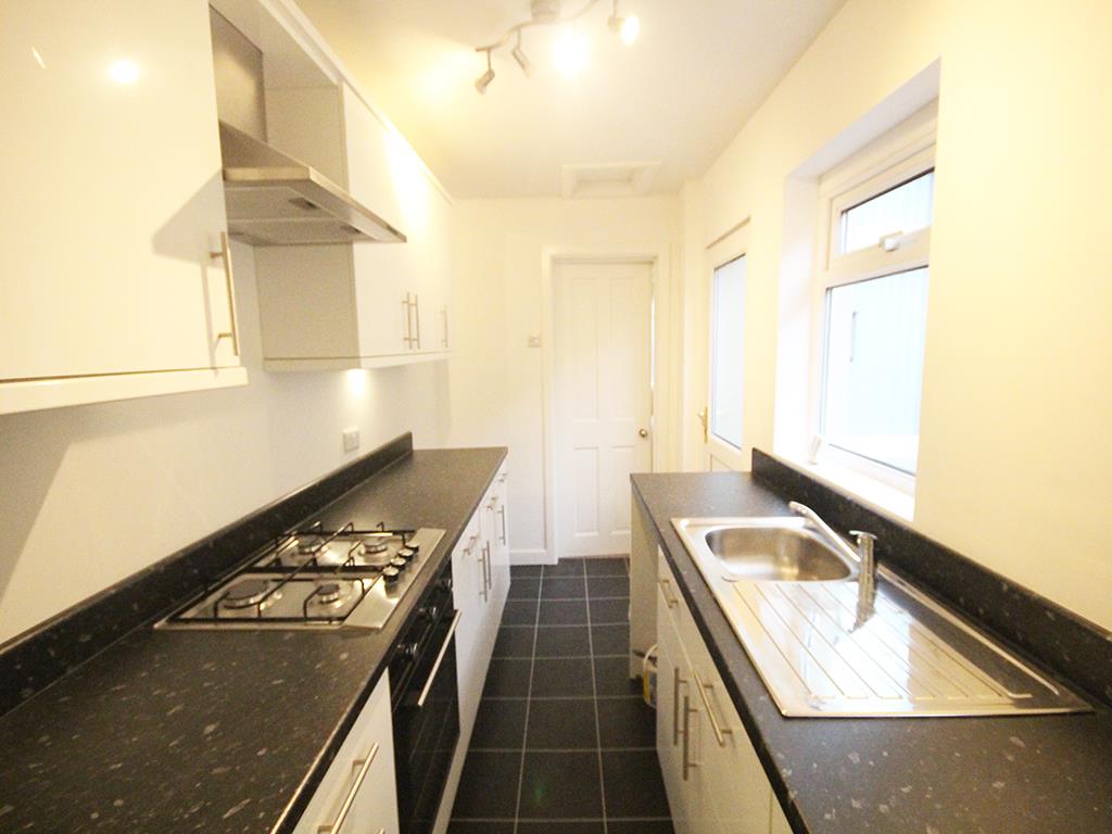 3 bedroom mid terrace house To Let in Barnoldswick - IMG_1218.jpg